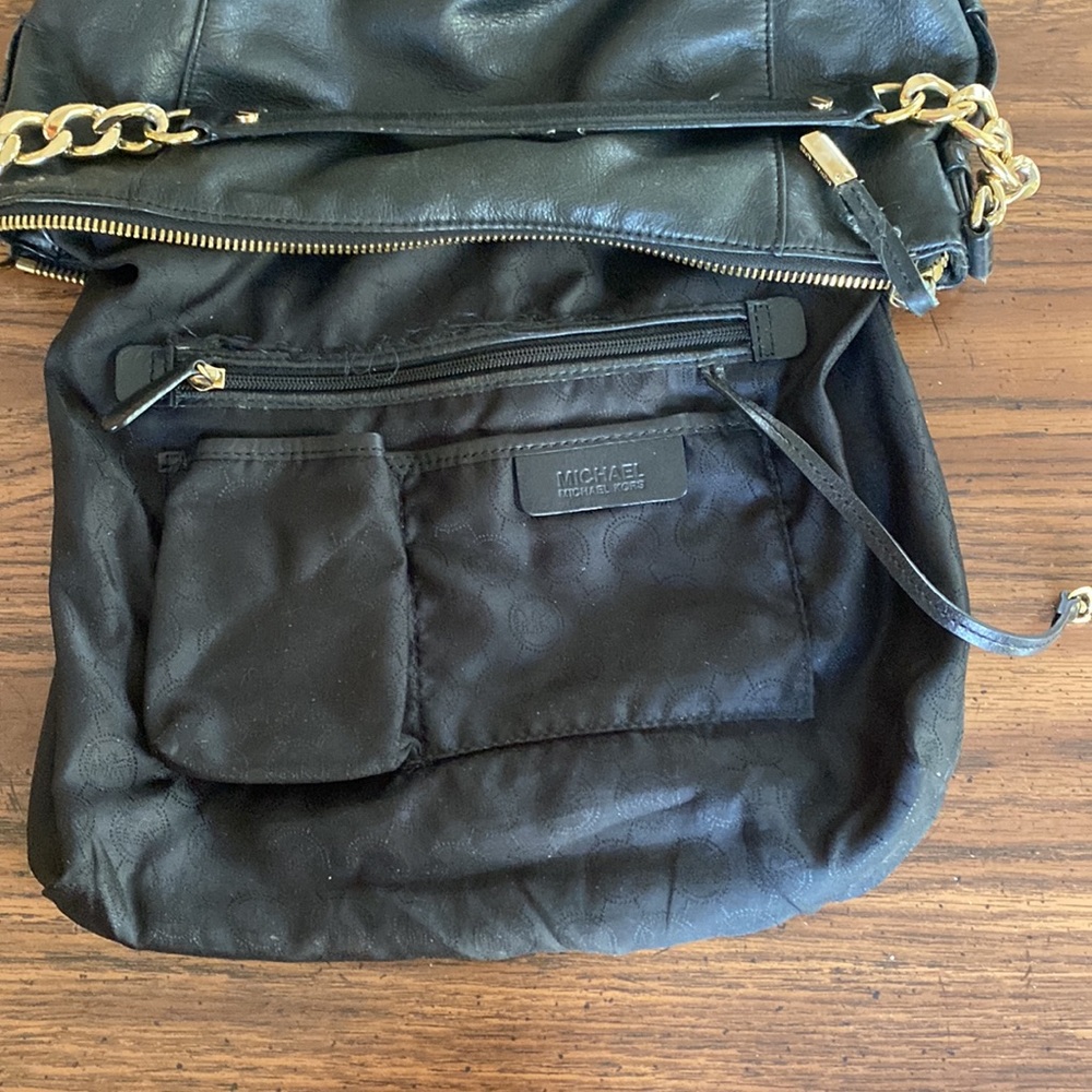 17:04  Michael Kors Bag - Picture 10 of 16